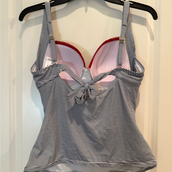 Liz Claiborne Swim top Bra with Supportive Straps - Picture 2 of 3